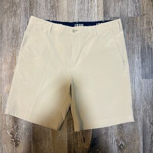 IZOD Men's Beige Golf Shorts